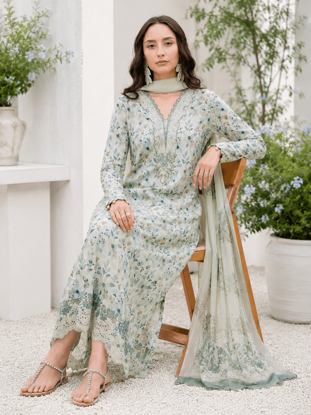 IZEL Embroidered Printed Lawn 3-Piece Suit - Image 2